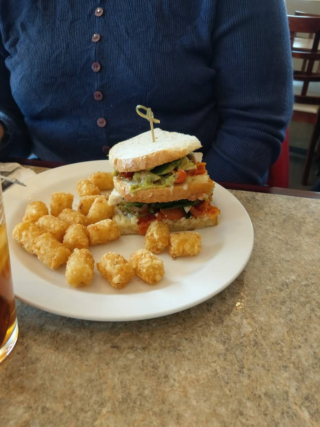 Cafe Stelios | restaurant | 7454 Broadway, Merrillville, IN 46410, USA | 2195254266 OR +1 219-525-4266