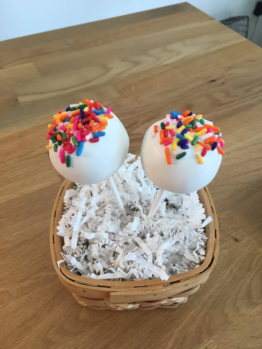 Surprise Surprise Bake Shop | bakery | 13545 Ventura Blvd, Sherman Oaks, CA 91423, USA | 3104024950 OR +1 310-402-4950