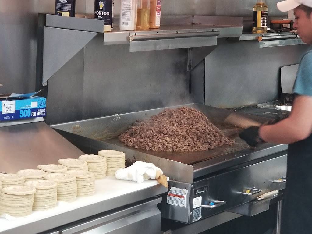 Tacos El Nevado | restaurant | 4715 Central Ave, Charlotte, NC 28205, USA | 7045634667 OR +1 704-563-4667