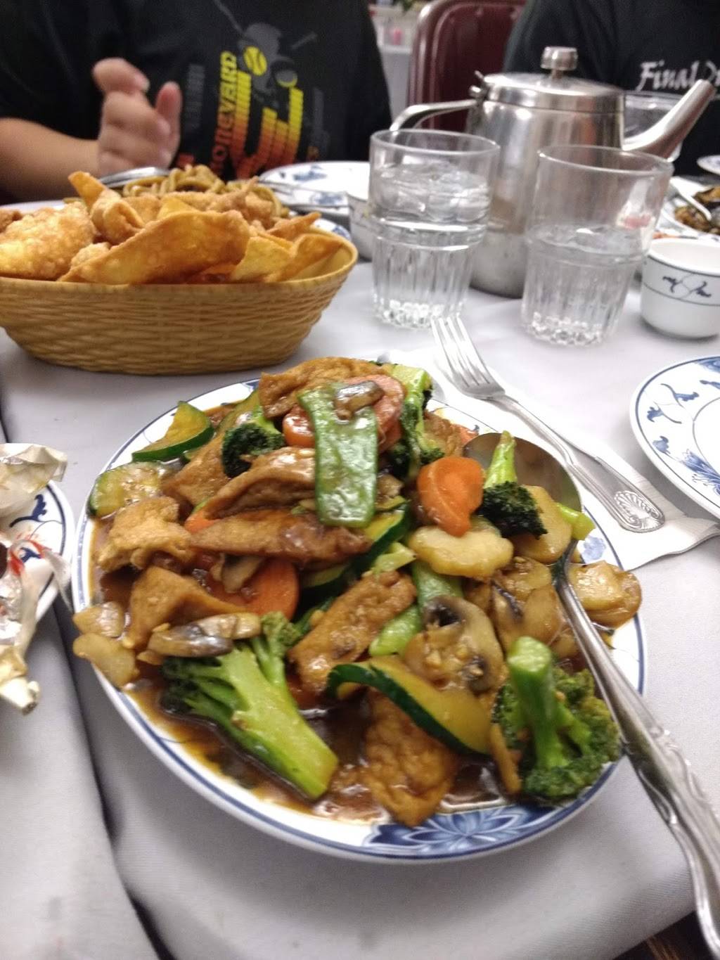 Peter Chus Skyroom | restaurant | 6751 Woodrum Cir # 210, Redding, CA 96002, USA | 5302221364 OR +1 530-222-1364