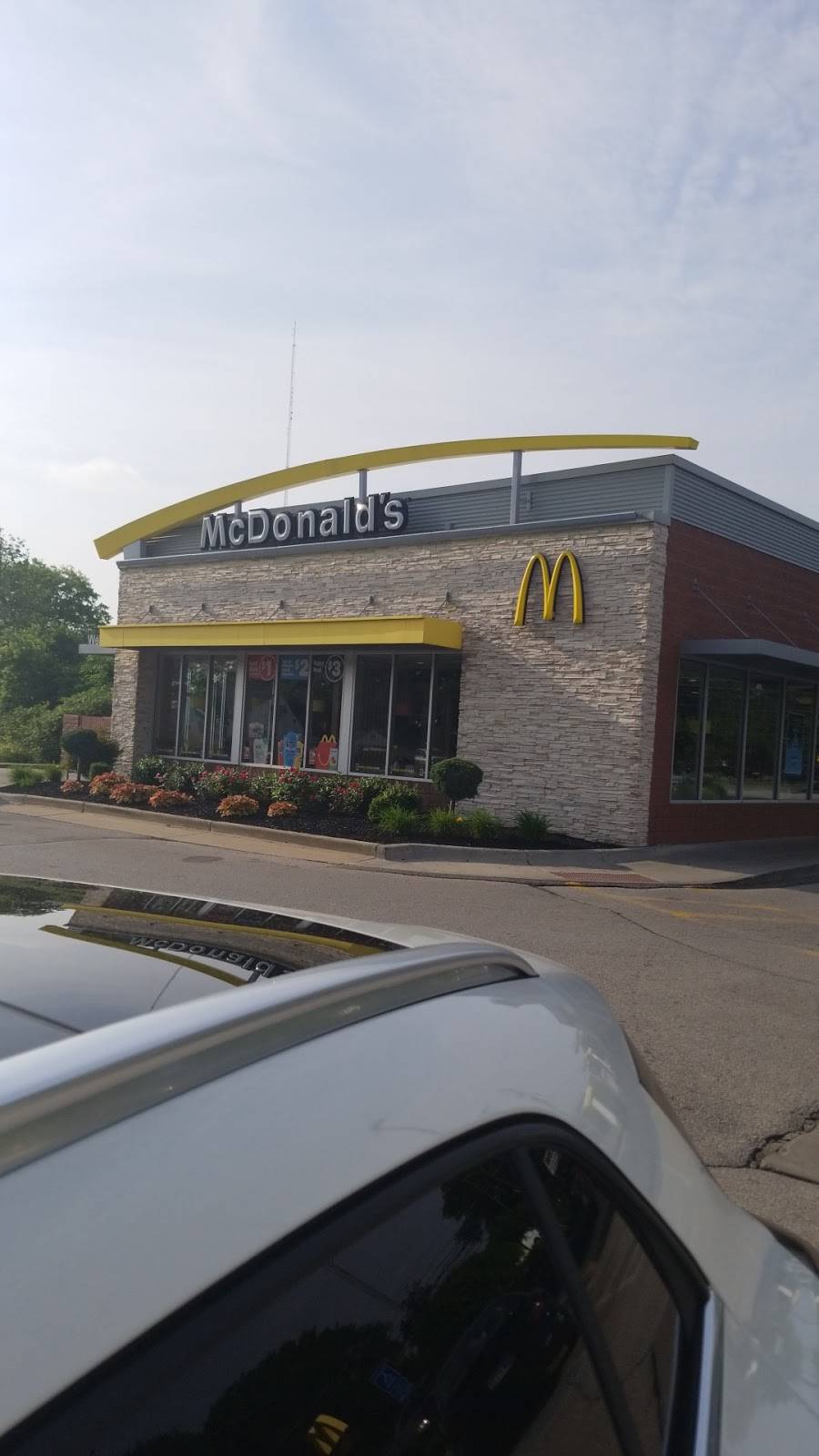 McDonalds | cafe | 601 E Midlothian Blvd, Youngstown, OH 44512, USA | 3307826691 OR +1 330-782-6691