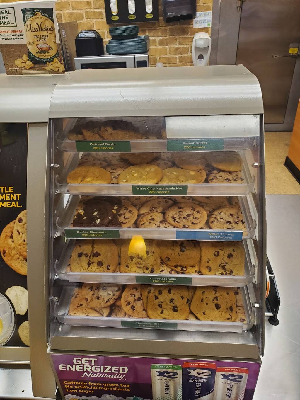 Subway | restaurant | 520-528 W Central St, Franklin, MA 02038, USA | 5085280345 OR +1 508-528-0345