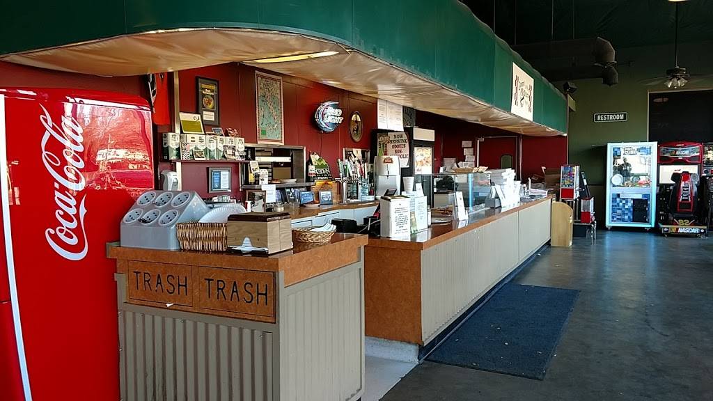 Giovannis Old World New York Pizzeria | restaurant | 6200 Folsom Blvd, Sacramento, CA 95819, USA | 9164558831 OR +1 916-455-8831