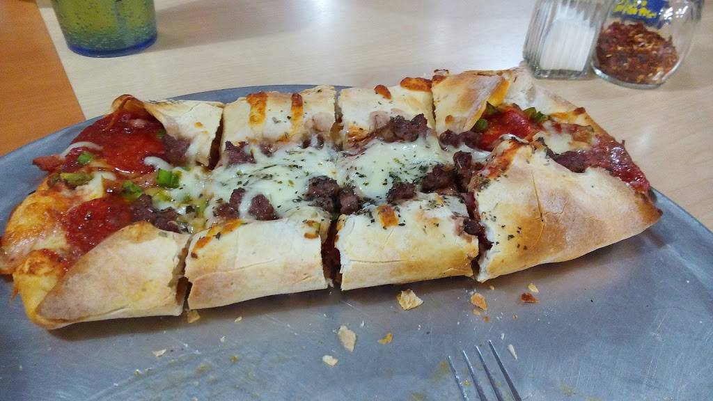 Sloans Calzones | restaurant | 190 N Merchant St, Decatur, IL 62523, USA | 2174224940 OR +1 217-422-4940