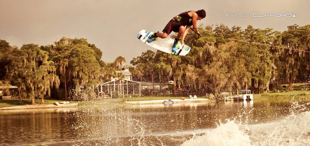 Magnum Boating, Inc. @ Indian Pointe Marina | restaurant | 2031 Morewood Rd, Hardy, VA 24101, USA | 5407192427 OR +1 540-719-2427