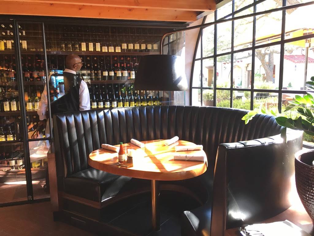 The Honor Bar | restaurant | 26 Highland Park Village, Dallas, TX 75205, USA | 2147800956 OR +1 214-780-0956