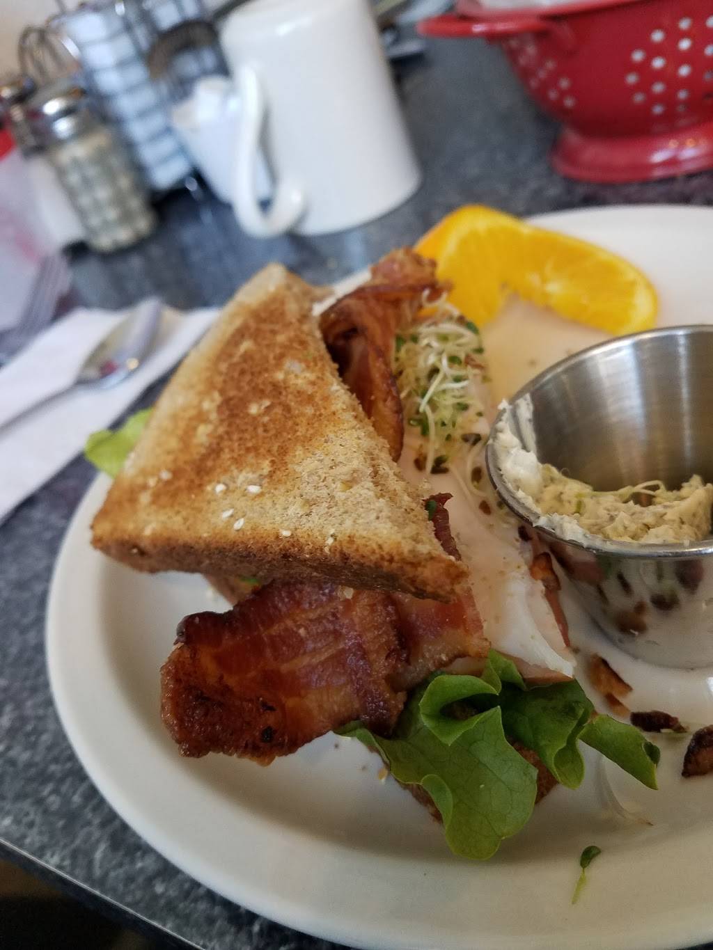 The Classic Cookie & Cafe | bakery | 409 W Gregory Blvd, Kansas City, MO 64114, USA | 8162148180 OR +1 816-214-8180