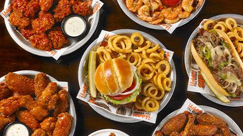 Hooters | meal takeaway | 301 Market Pl Suite C, Fairview Heights, IL 62208, USA | 6183983374 OR +1 618-398-3374