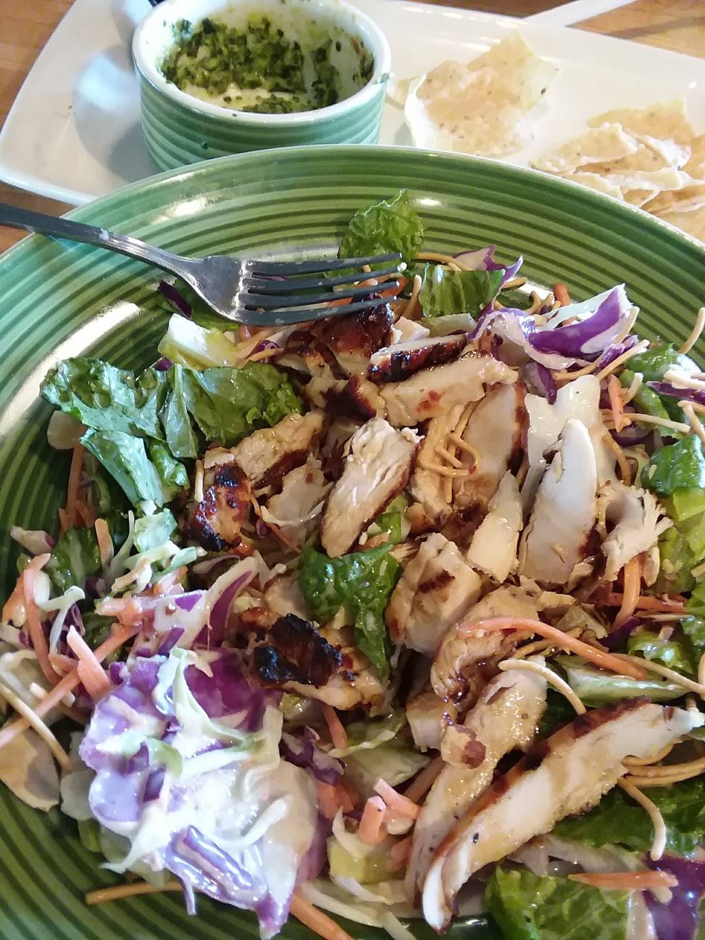 Applebees Grill + Bar | restaurant | 2046 W Redlands Blvd, Redlands, CA 92373, USA | 9093357372 OR +1 909-335-7372