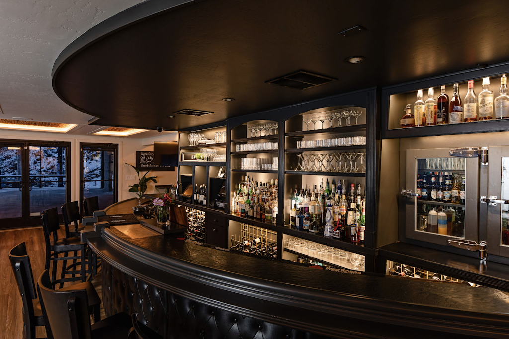 Tonys On the Lake | restaurant | 6823 E Coeur DAlene Lake Dr, Coeur dAlene, ID 83814, USA | 2086679885 OR +1 208-667-9885