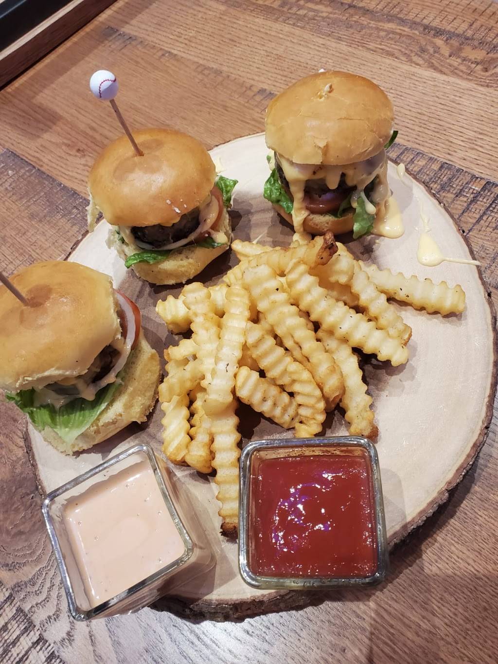 Peters Grill & Bar | restaurant | 75-11 Rockaway Blvd, Queens, NY 11421, USA | 7184873810 OR +1 718-487-3810