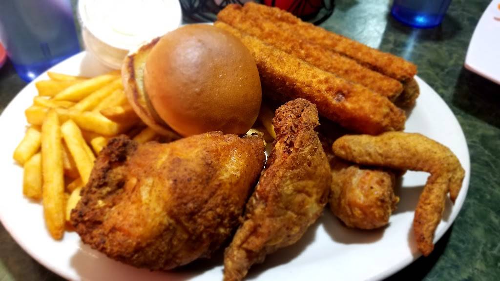 Johns Restaurant | restaurant | 900 N Palm Canyon Dr, Palm Springs, CA 92262, USA | 7603278522 OR +1 760-327-8522