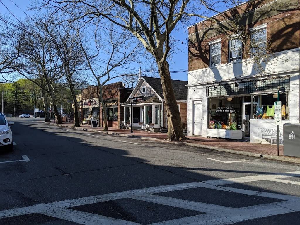 Ammiratis | restaurant | 135 Love Ln, Mattituck, NY 11952, USA | 6312987812 OR +1 631-298-7812