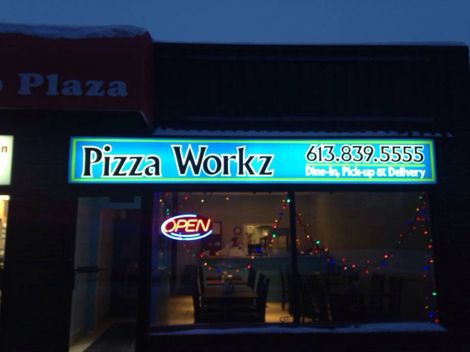 Pizza Workz Restaurant | restaurant | 461 Donald B. Munro Dr, Carp, ON K0A 1L0, Canada | 6138395555 OR +1 613-839-5555