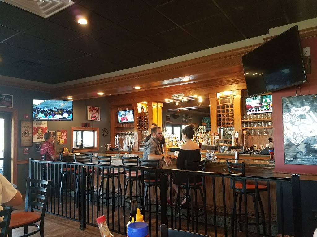 Referees Bar & Grille | restaurant | 888 E Washington St, Winchester, IN 47394, USA | 7655958948 OR +1 765-595-8948