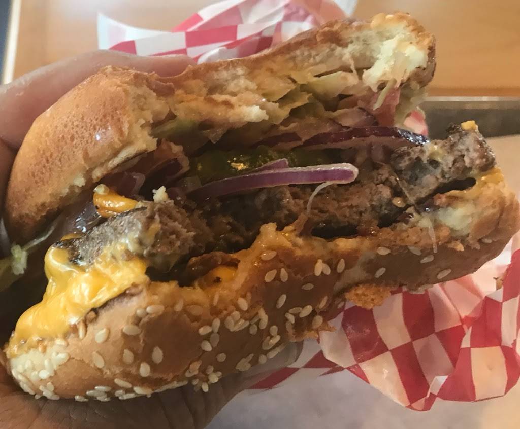 Bruchis CheeseSteaks & Salads | restaurant | 565 Howe Ave #3, Sacramento, CA 95825, USA | 9166439983 OR +1 916-643-9983