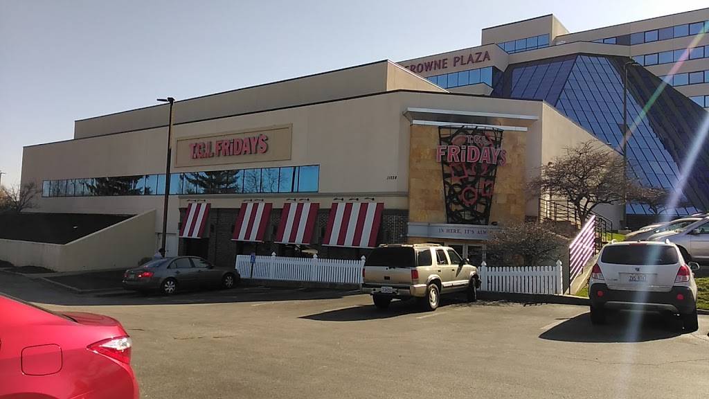 TGI Fridays | restaurant | 11228 Lone Eagle Dr, Bridgeton, MO 63044, USA | 3143448575 OR +1 314-344-8575