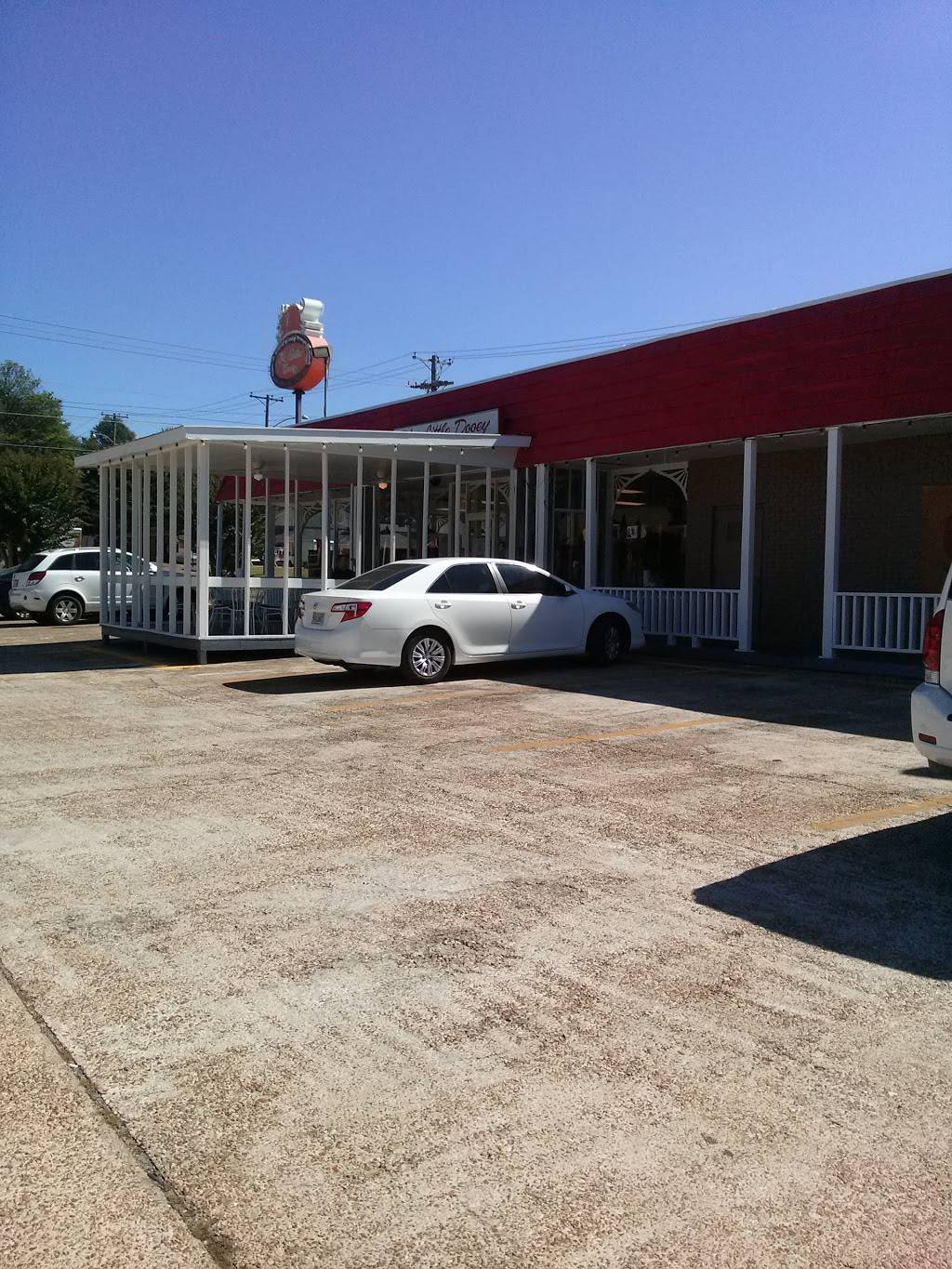 Little Dooey | restaurant | 701 US-45, Columbus, MS 39701, USA | 6623270088 OR +1 662-327-0088