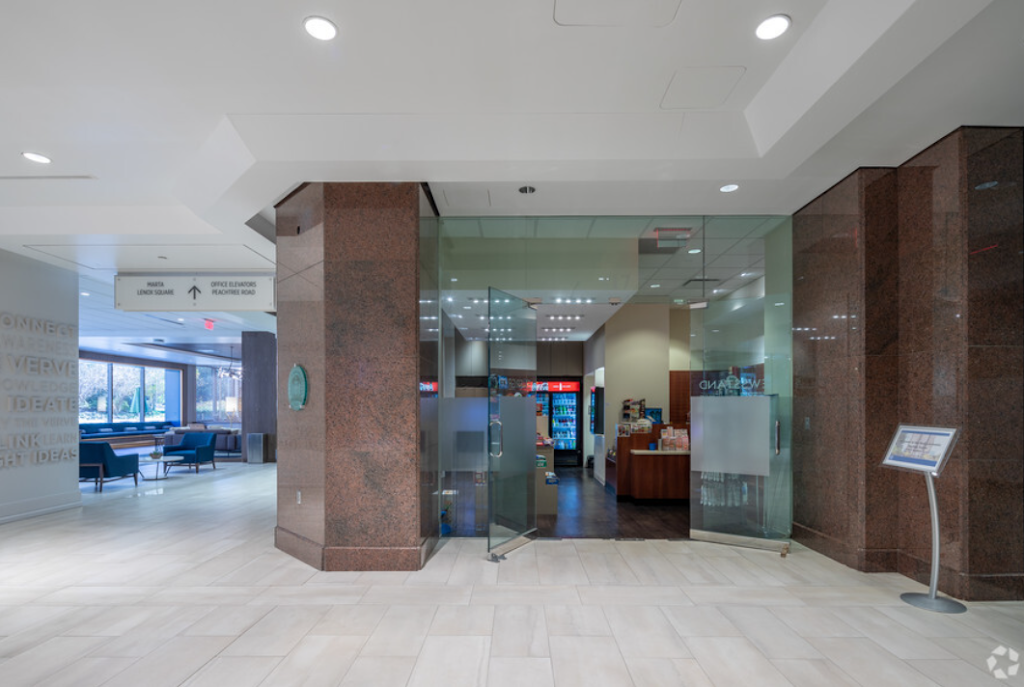 Evergreen Newsstand | restaurant | 3414 Peachtree Rd NE #117, Atlanta, GA 30326, USA | 4045002482 OR +1 404-500-2482