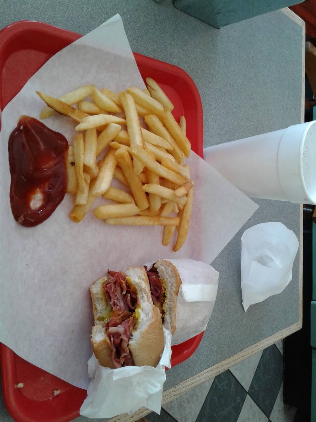 Chris Burgers | cafe | 407 Iowa Ave, Riverside, CA 92507, USA | 9517818542 OR +1 951-781-8542