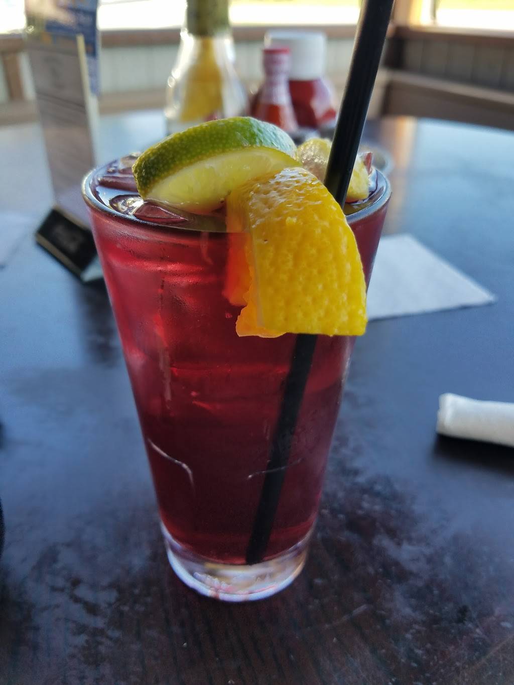 Captain Groovys Grill & Raw Bar | restaurant | 8101 Shore Dr, Norfolk, VA 23518, USA | 7579654667 OR +1 757-965-4667