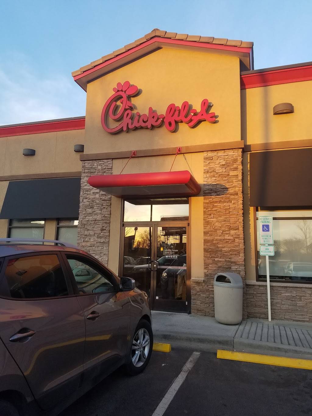 Chick-fil-A | restaurant | 3015 South Blvd, Charlotte, NC 28209, USA | 7046656371 OR +1 704-665-6371