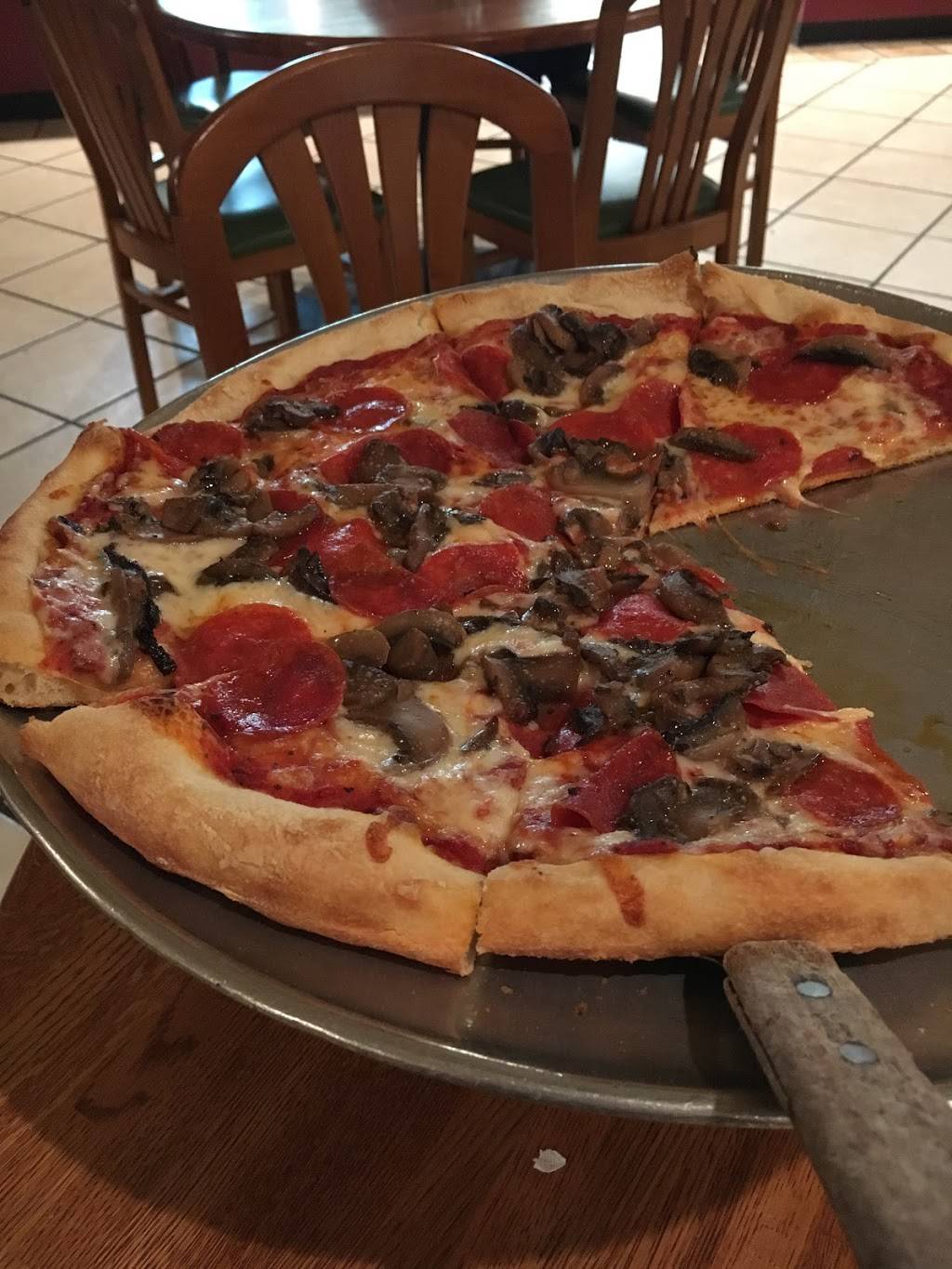 Original Italian Pizza | restaurant | 1128 E Lynchburg Salem Turnpike #300, Bedford, VA 24523, USA | 5405862883 OR +1 540-586-2883