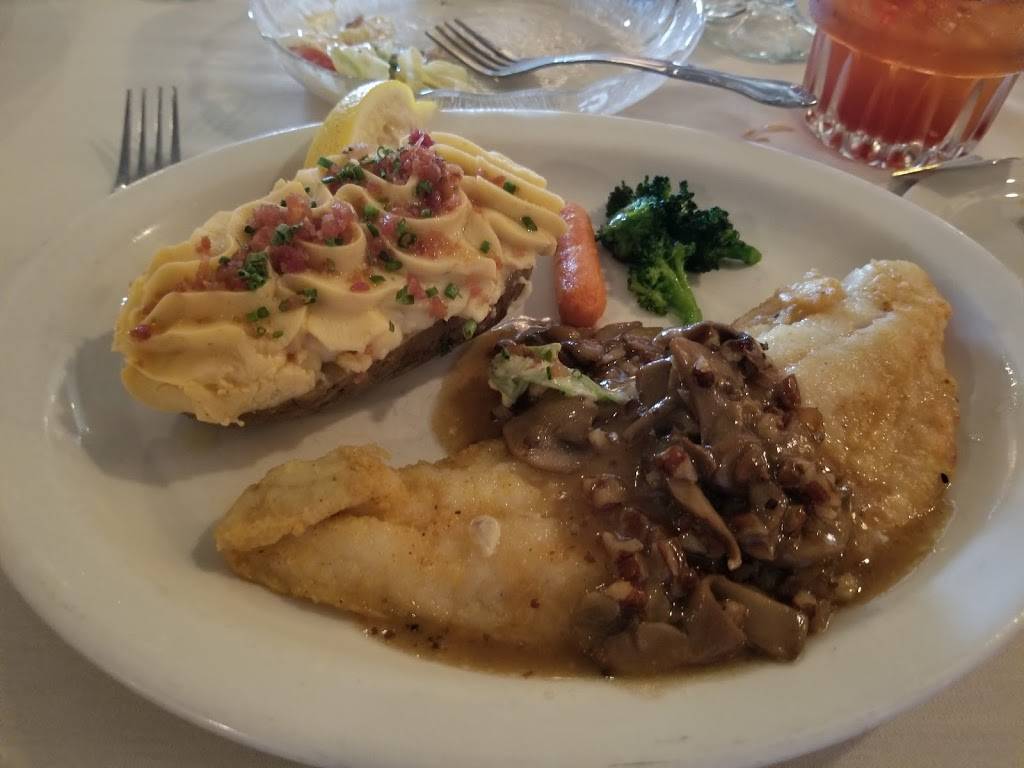 The Rivers Edge Supper Club | restaurant | N4178 WI-180 Trunk, Marinette, WI 54143, USA | 7157357344 OR +1 715-735-7344