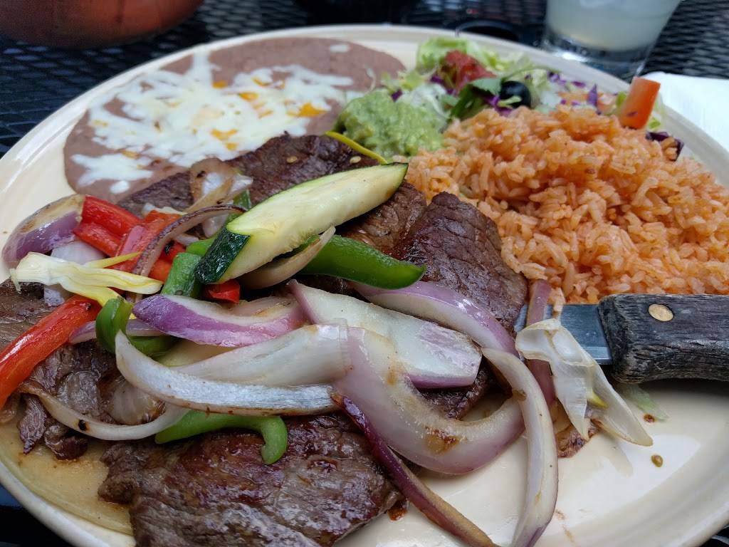 Casa Lupe | restaurant | 459 Castro St, Mountain View, CA 94041, USA | 6509652944 OR +1 650-965-2944