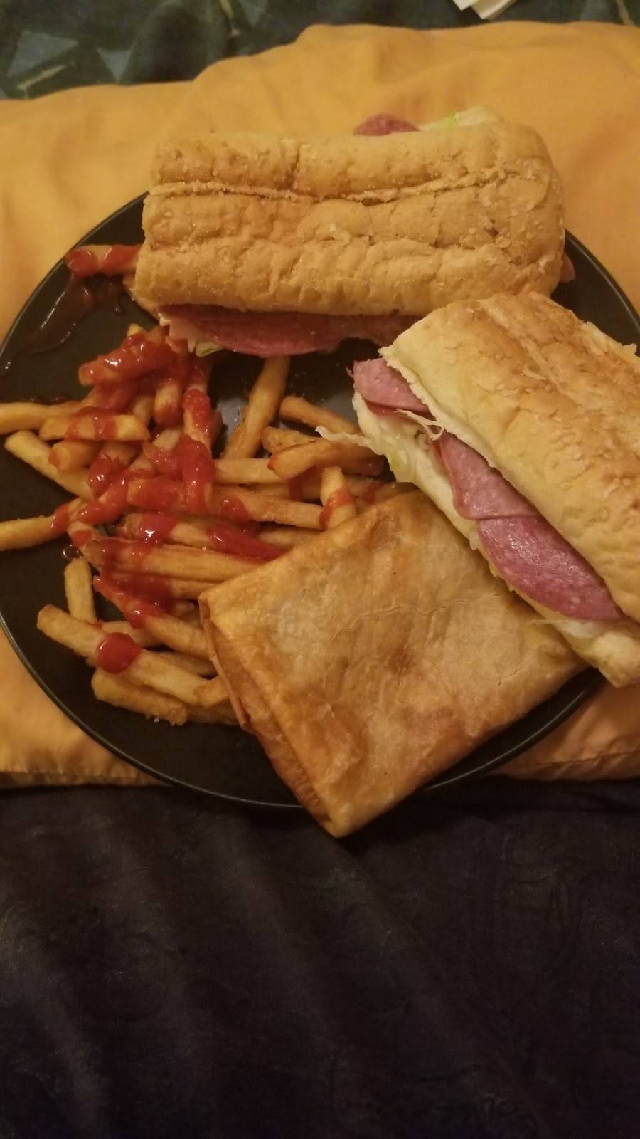 Mr. Submarine | meal takeaway | 5212 N Lincoln Ave, Chicago, IL 60625, USA | 8728888596 OR +1 872-888-8596