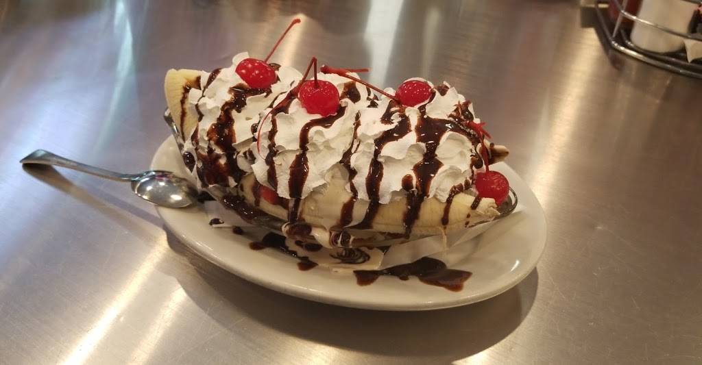 Max and Louies New York Diner | restaurant | 126 W Bitters Rd, San Antonio, TX 78216, USA | 2104837600 OR +1 210-483-7600