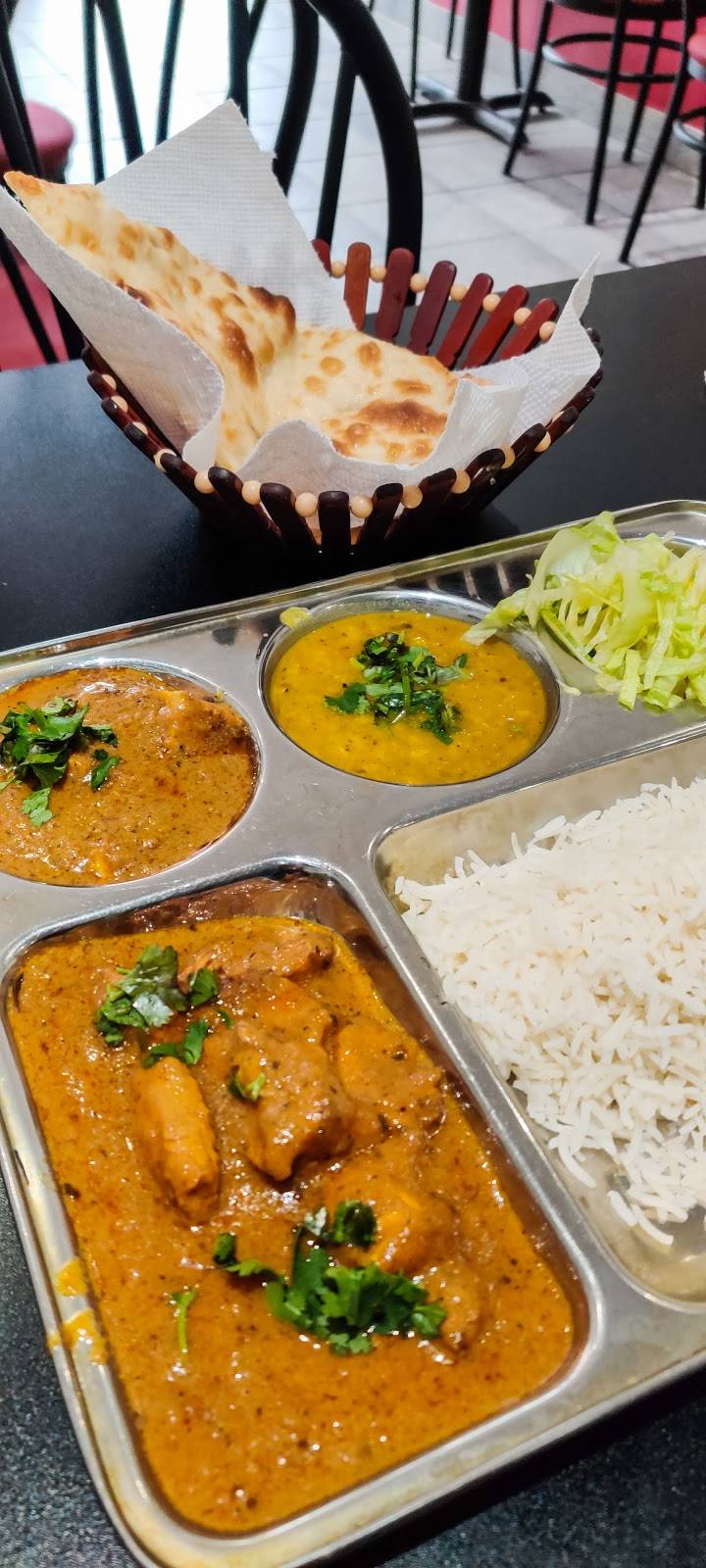 Indian thali | restaurant | 6416 Rue St-Hubert, Montréal, QC H2S 2M2, Canada | 4387941069 OR +1 438-794-1069