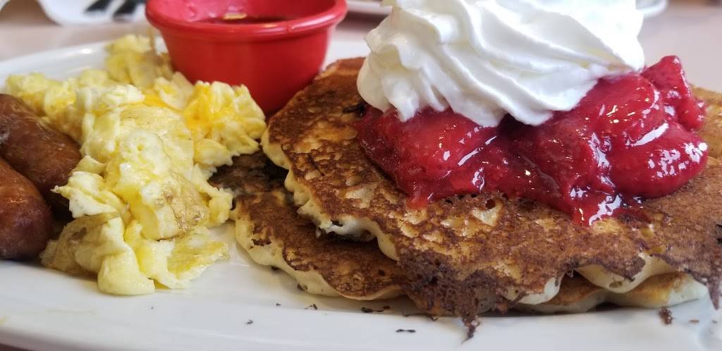 Friendlys | restaurant | 505 US-130, Cinnaminson, NJ 08077, USA | 8568294501 OR +1 856-829-4501