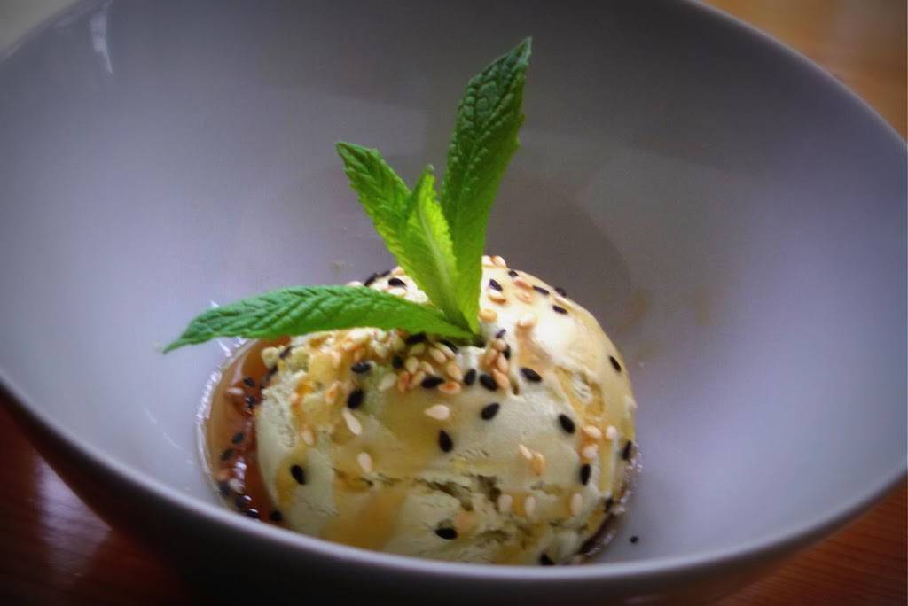 Boru Noodle Bar | restaurant | 36 Broadway, Newport, RI 02840, USA | 4018464200 OR +1 401-846-4200