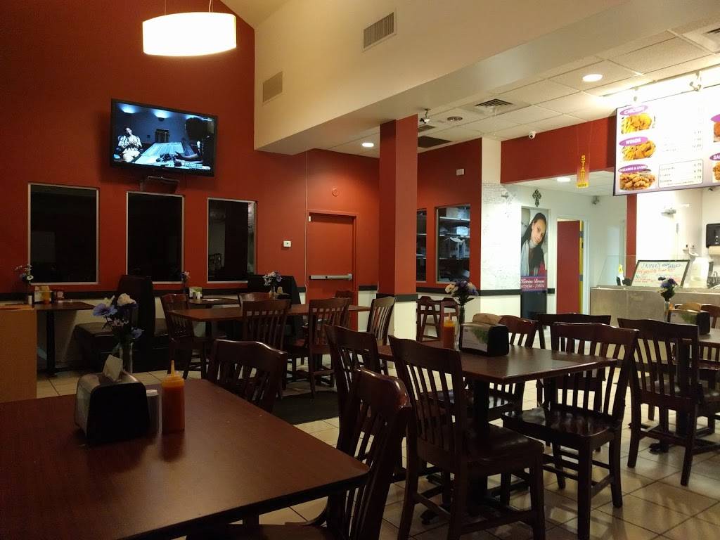 Trinas Place | restaurant | 4611 Peoria St, Denver, CO 80239, USA | 3039540372 OR +1 303-954-0372