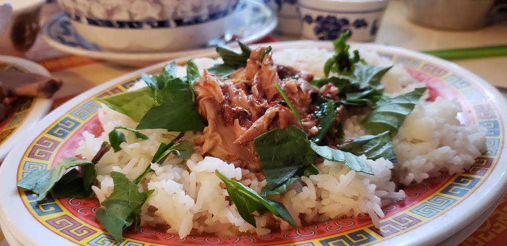 New Phnom Penh Restaurant | restaurant | 2301 S 7th St, Philadelphia, PA 19148, USA | 2153892122 OR +1 215-389-2122