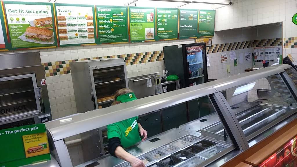 Subway Restaurants | restaurant | 816 E Abram St Suite 102, Arlington, TX 76010, USA | 8178605130 OR +1 817-860-5130