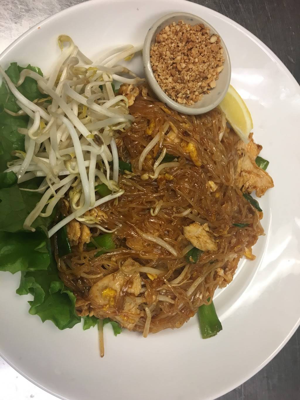 Racha Thai Cuisine | restaurant | 805 N Battlefield Blvd #117, Chesapeake, VA 23320, USA | 7575499989 OR +1 757-549-9989
