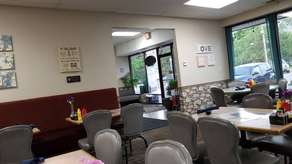 Jewels CAVE | restaurant | 6028 W Broadway Ave, New Hope, MN 55428, USA | 7635610419 OR +1 763-561-0419