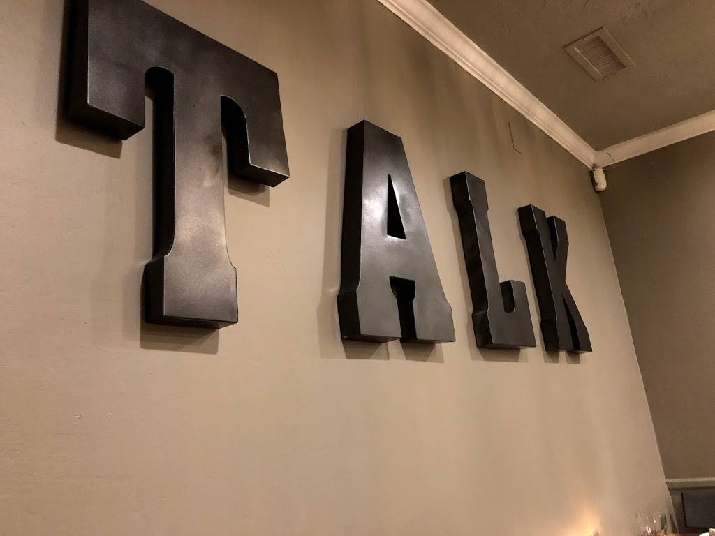 The Talk Restaurant | restaurant | 444 N Falmouth Hwy, North Falmouth, MA 02556, USA | 5085668153 OR +1 508-566-8153