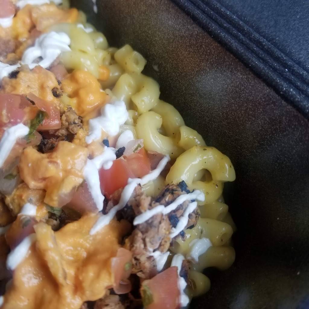 The Fix | restaurant | 600 E 31st St, Kansas City, MO 64109, USA | 8162370702 OR +1 816-237-0702