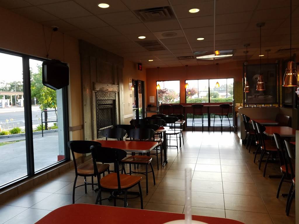 Jack in the Box | restaurant | 1632 Tully Rd, San Jose, CA 95122, USA | 4082743972 OR +1 408-274-3972