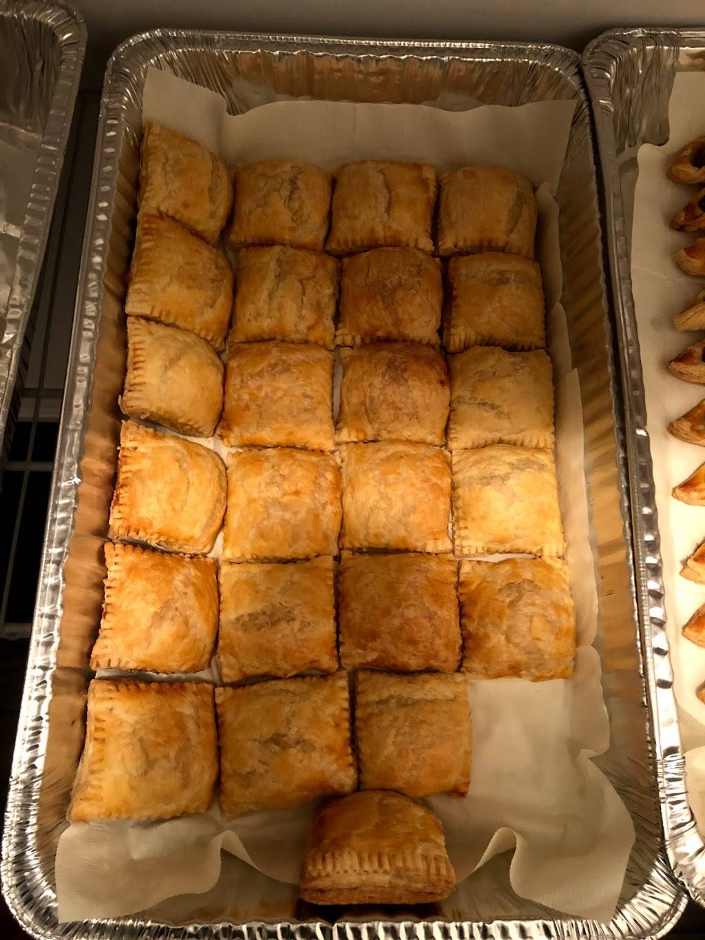 Banana Leaf Catering and Take Out | meal takeaway | 832 Markham Rd, Scarborough, ON M1H 2Y2, Canada | 4164398000 OR +1 416-439-8000