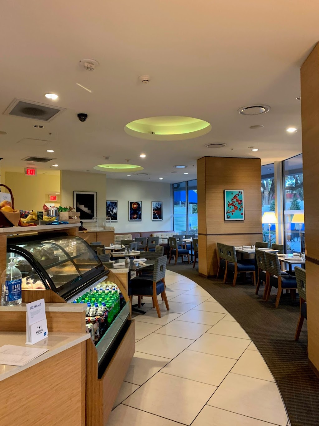 Juicy Blue Tapas Bar & Bistro | restaurant | 316 W Tennessee St, Tallahassee, FL 32301, USA | 8504220071 OR +1 850-422-0071