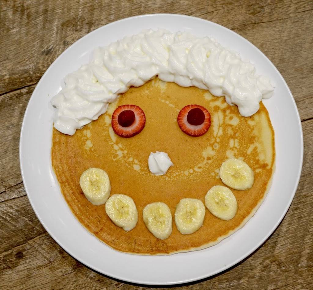 Giggles N Hugs | restaurant | 6600 Topanga Canyon Blvd, Canoga Park, CA 91303, USA | 81895648473 OR +1 818-956-4847 ext. 3