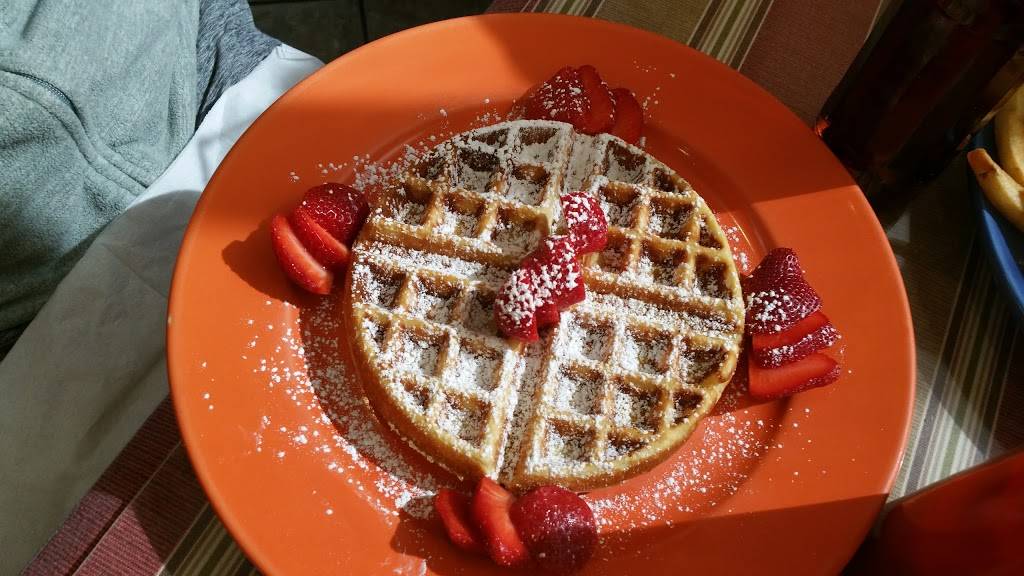 Pauls Kitchen | restaurant | 2565 Dougall Ave, Windsor, ON N8X 1T5, Canada | 5199668080 OR +1 519-966-8080