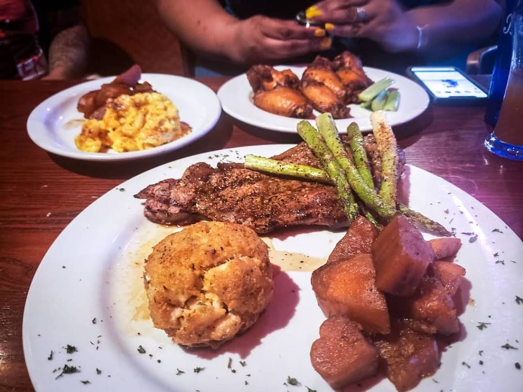 Dookies Restaurant & Lounge | restaurant | 1401 Bloomfield Ave, Halethorpe, MD 21227, USA | 4435520330 OR +1 443-552-0330