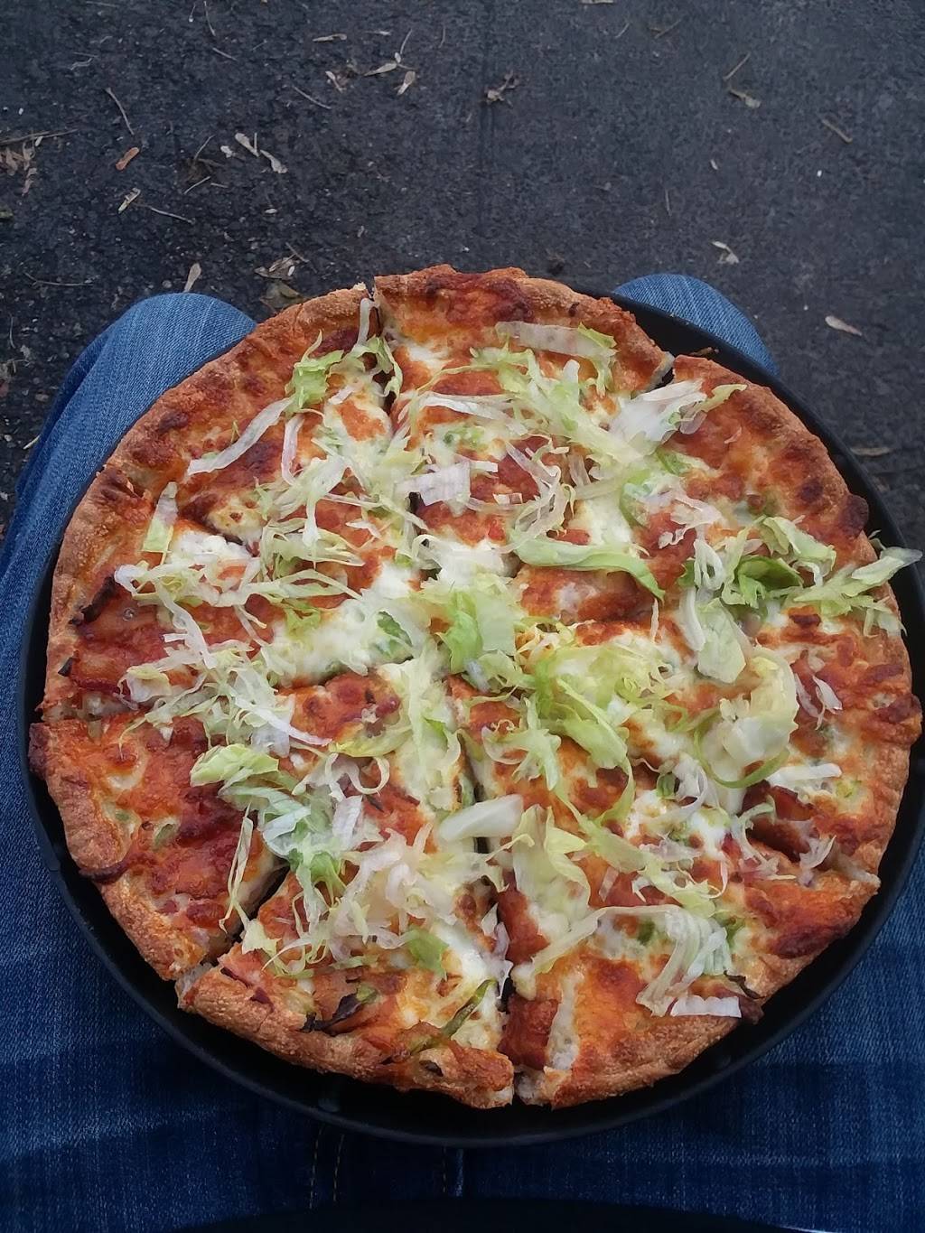 Willows Pizza & Restaurant | restaurant | 740 Broadway, South Portland, ME 04106, USA | 2077997511 OR +1 207-799-7511