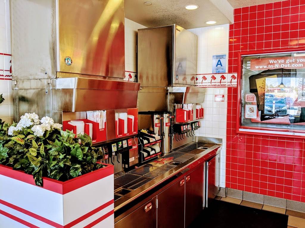 In-N-Out Burger | restaurant | 28009 Greenspot Rd, Highland, CA 92346, USA | 8007861000 OR +1 800-786-1000