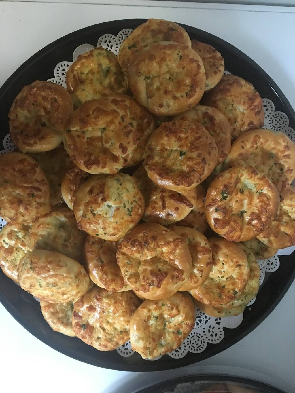 Gold N Oven Bakery | bakery | 4104 15 Mile Rd, Sterling Heights, MI 48310, USA | 5869797300 OR +1 586-979-7300